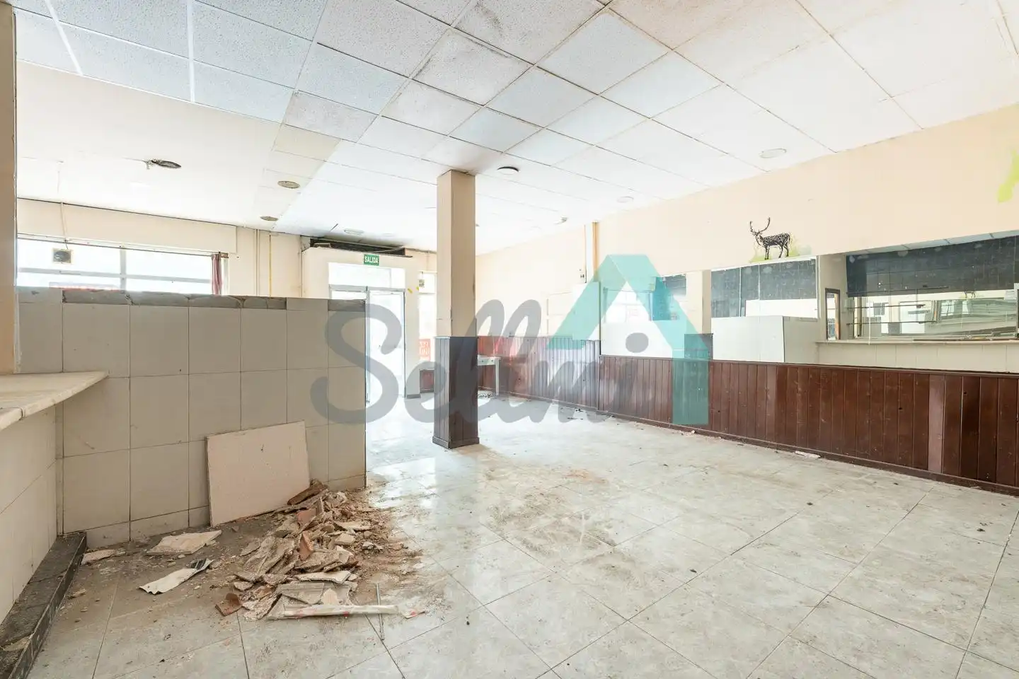 Local comercial de lloguer a De Pumarín, imagen 2