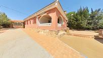 Vista exterior de Casa o xalet en venda en Turís amb Jardí privat, Terrassa i Piscina