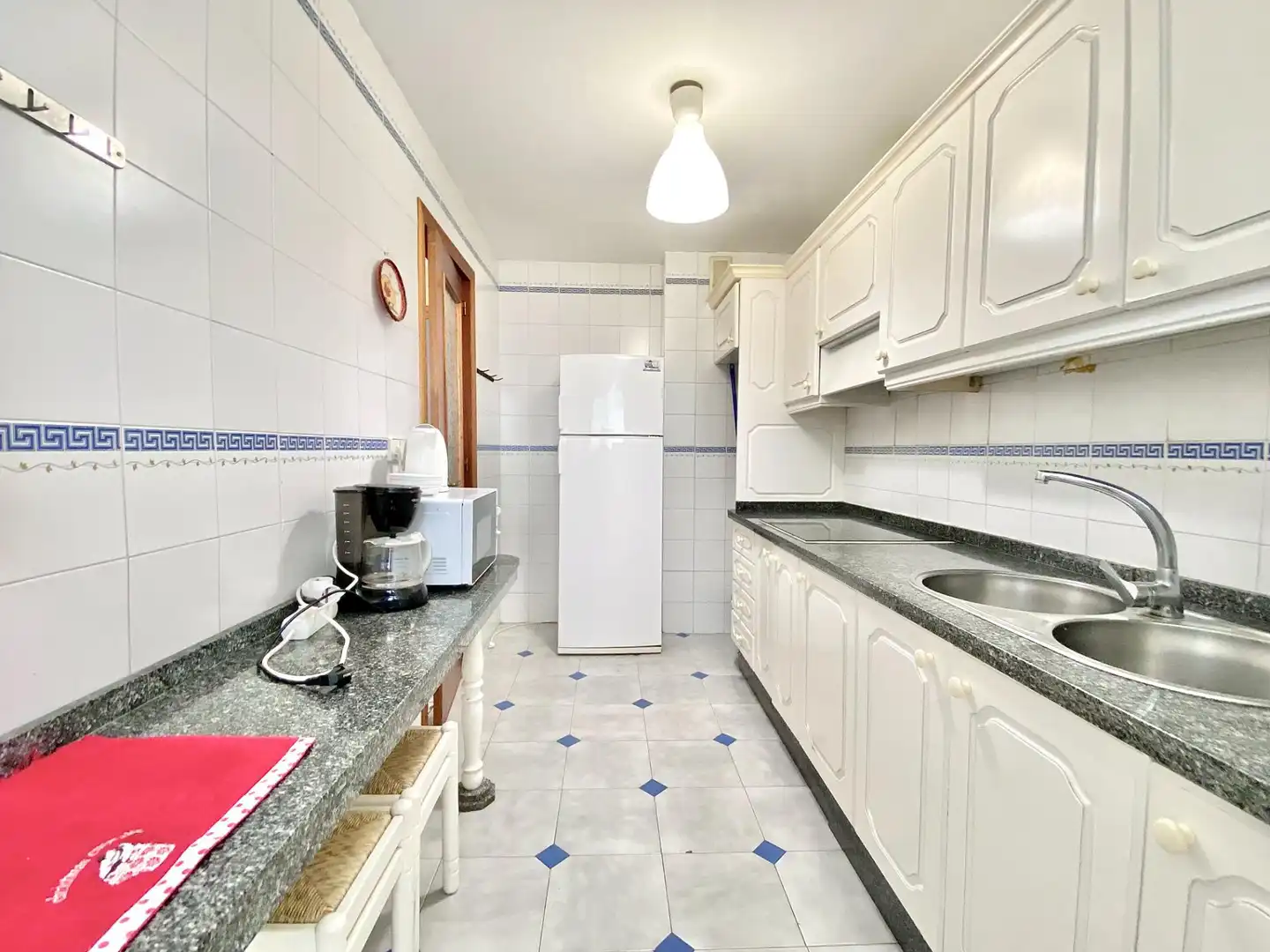 Kitchen of Flat for sale in Fuengirola  with Storage room and Community pool