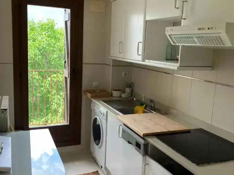 Küche von Wohnung zur Miete in Benasque mit Abstellraum, Möbliert und Balkon