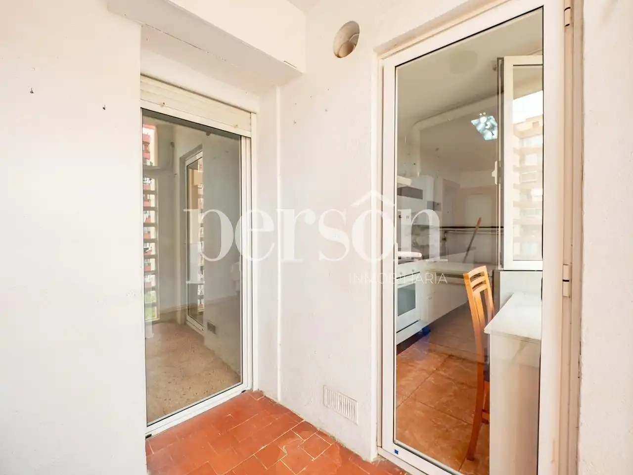 Habitación de Piso de alquiler en Valencia con Aire acondicionado, Amueblado y Balcón
