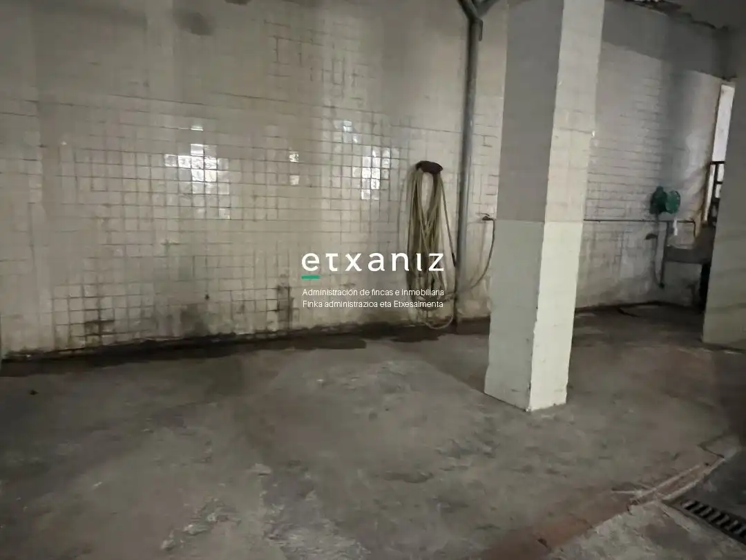 Garage for sale in Donostia - San Sebastián 
