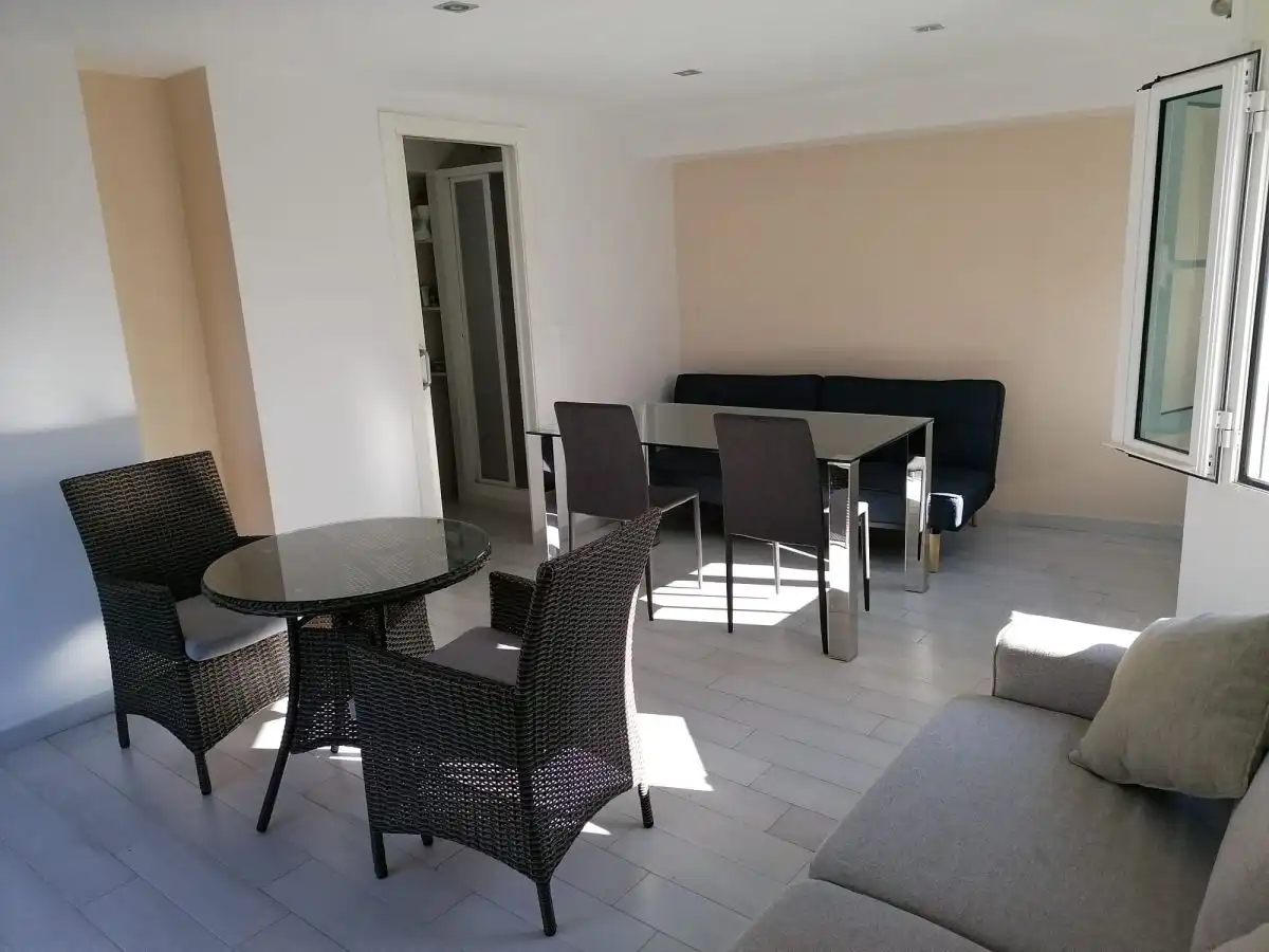 Flat to rent in Casco Antiguo, imagen 2
