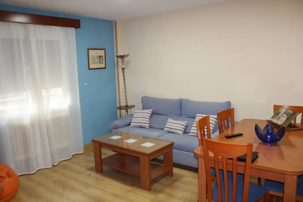 Wohnzimmer von Wohnungen zur Miete in Ciudad Real Capital mit Klimaanlage und Heizung
