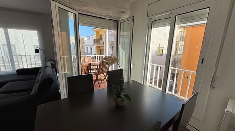 Apartamento reformado en pleno casco antiguo del pueblo, ideal para vivir o disfrutar de vacaciones.