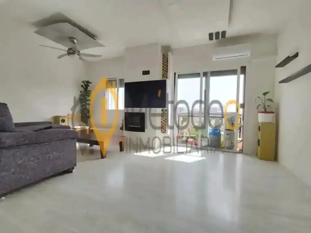 Living room of Flat for sale in  Sevilla Capital  with Air Conditioner, Heating and Storage room