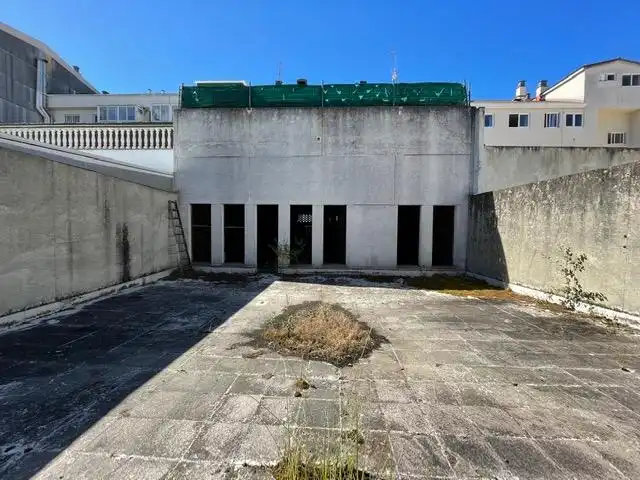 Vista exterior de Local de lloguer en Oleiros