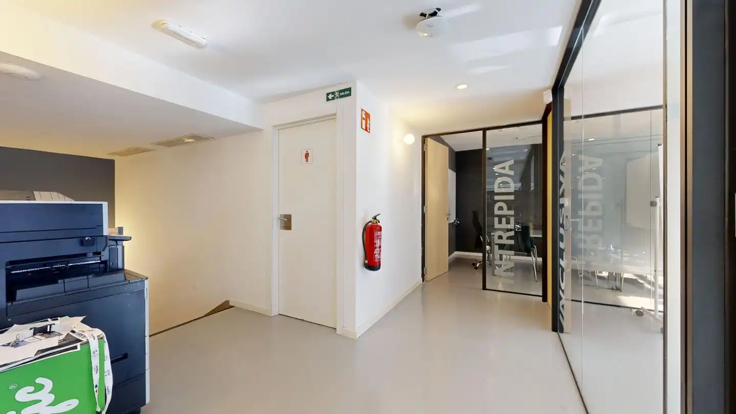 Office for sale in Madrid  with Air Conditioner, Heating and Storage room