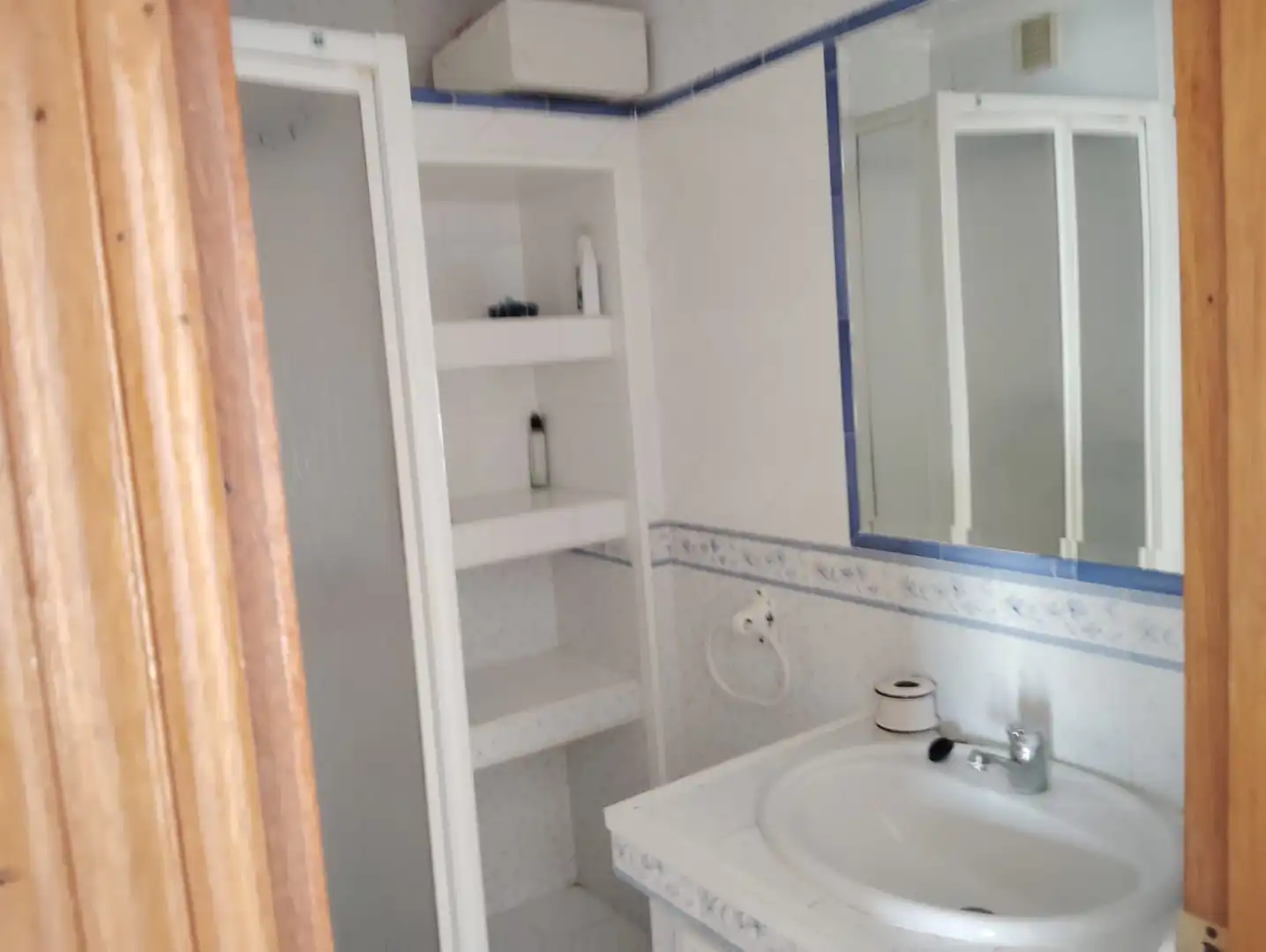 Bany de Casa o xalet en venda en Brenes amb Aire condicionat, Jardí privat i Forn