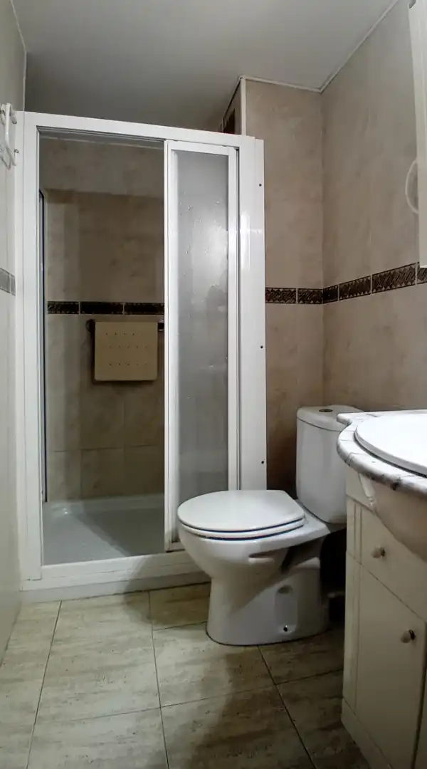 Baño de Apartamento en venta en Roquetas de Mar con Terraza, Amueblado y Horno