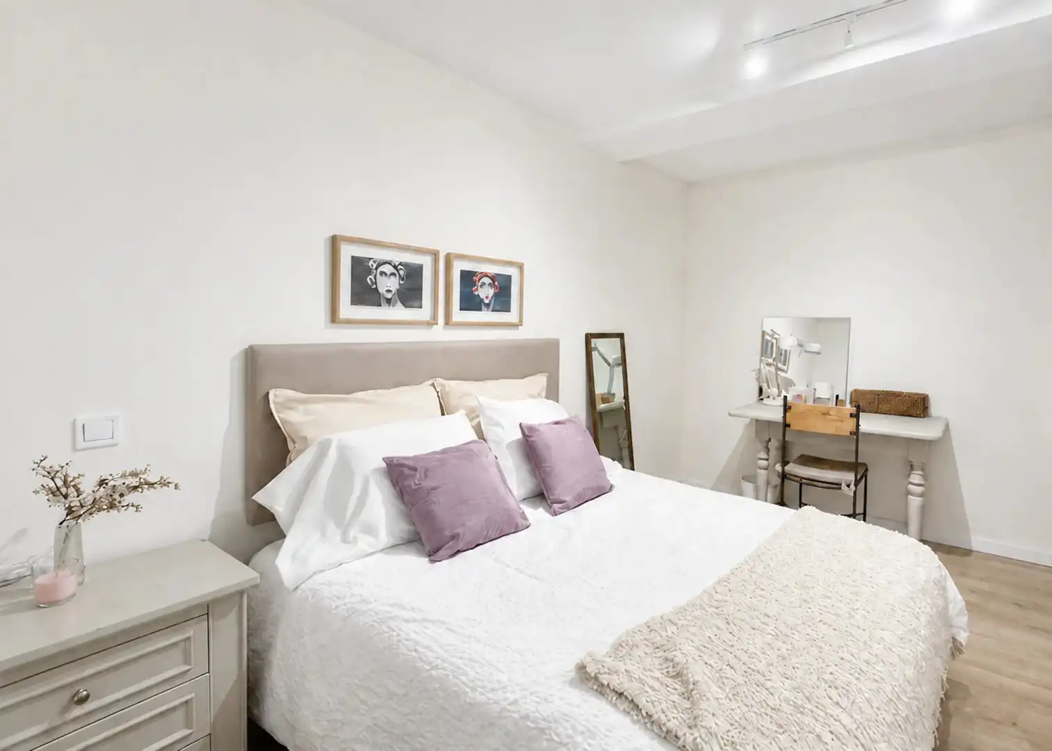 Bedroom of Flat for share in El Soto de la Moraleja