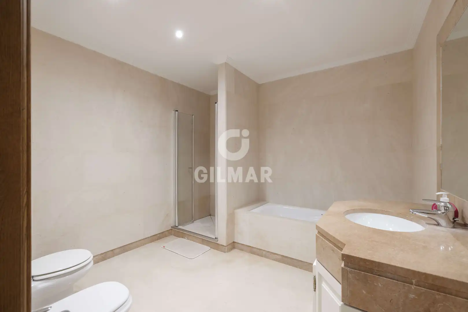Baño de Casa o chalet en venta en Benahavís con Calefacción, Jardín privado y Piscina