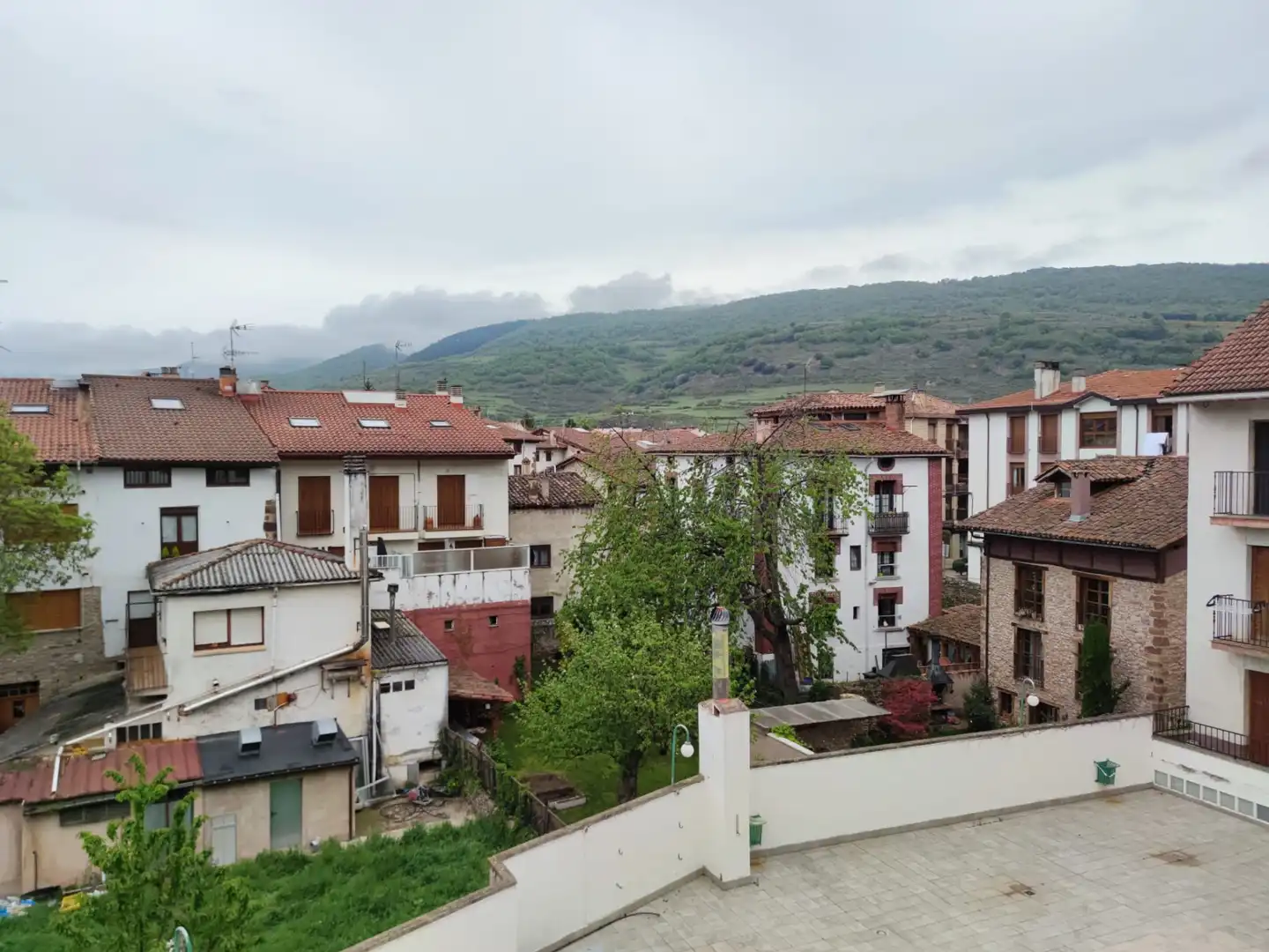 Vista exterior de Apartamento en venta en Ezcaray con Calefacción, Terraza y Trastero