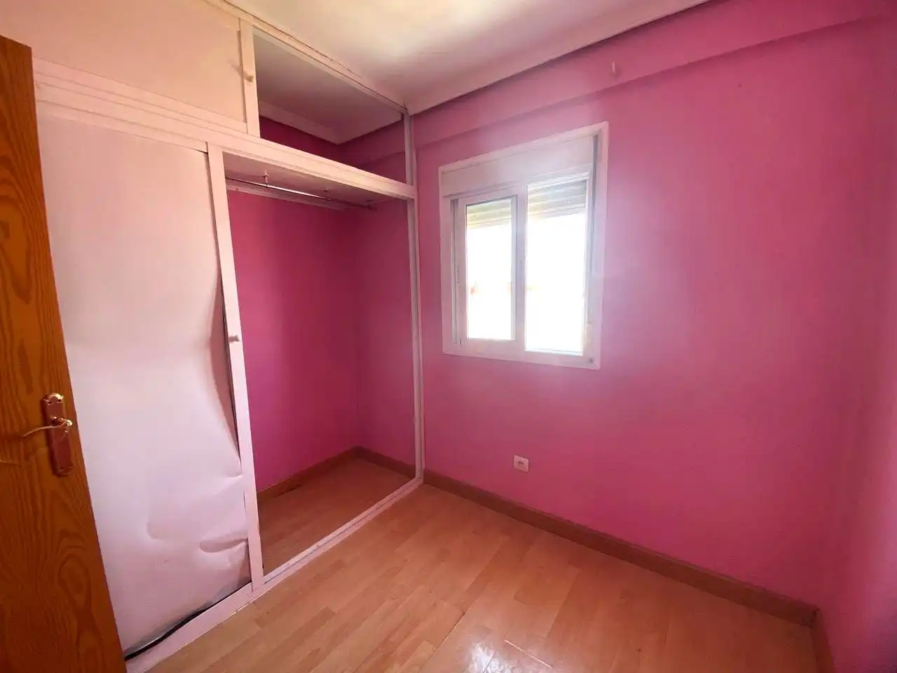 Bedroom of Flat for sale in Dos Hermanas
