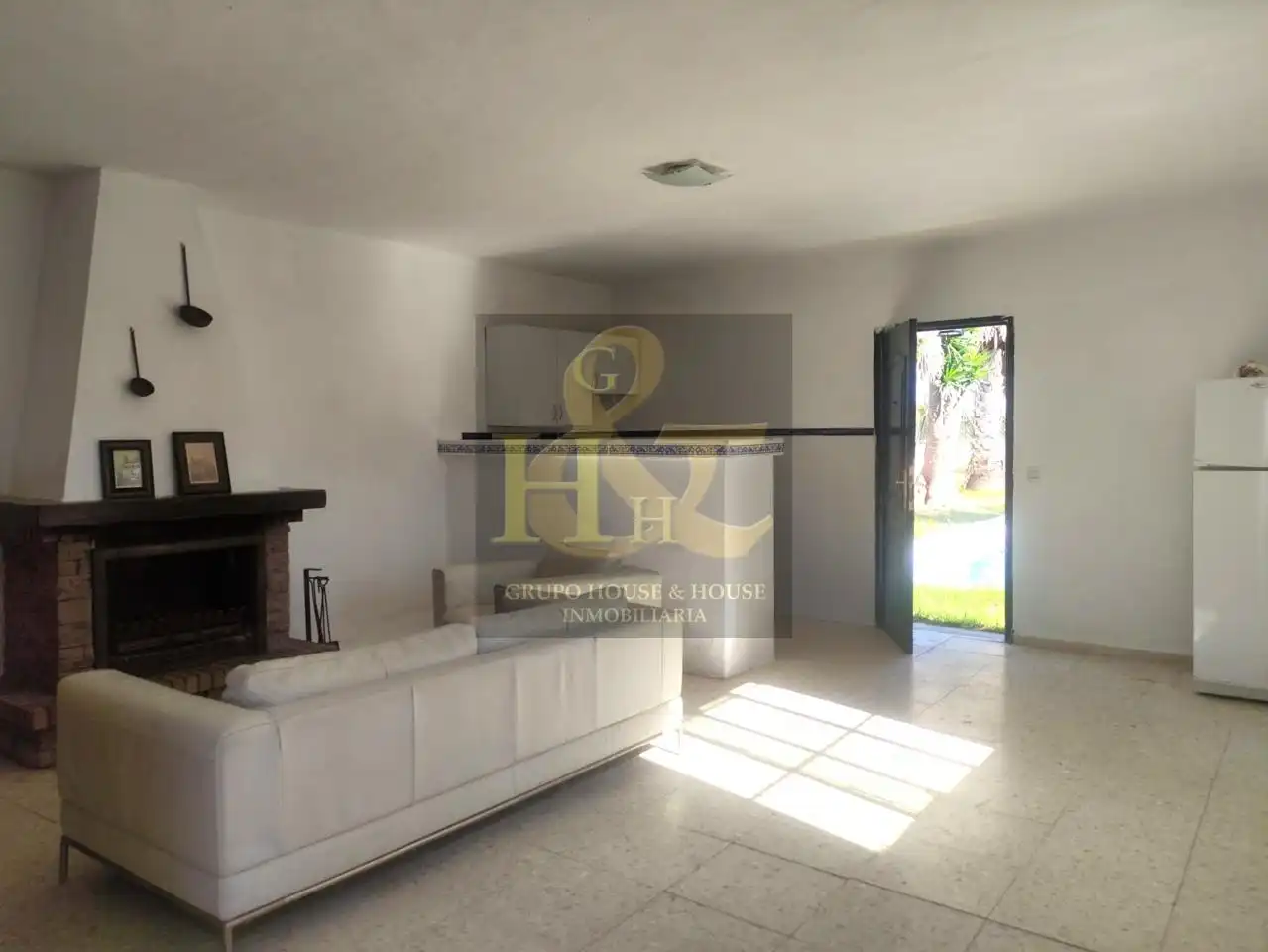 Sala de estar de Finca rústica en venta en Chipiona con Jardín privado y Piscina