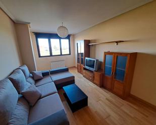 Sala d'estar de Apartament de lloguer en León Capital  amb Aire condicionat, Calefacció i Parquet
