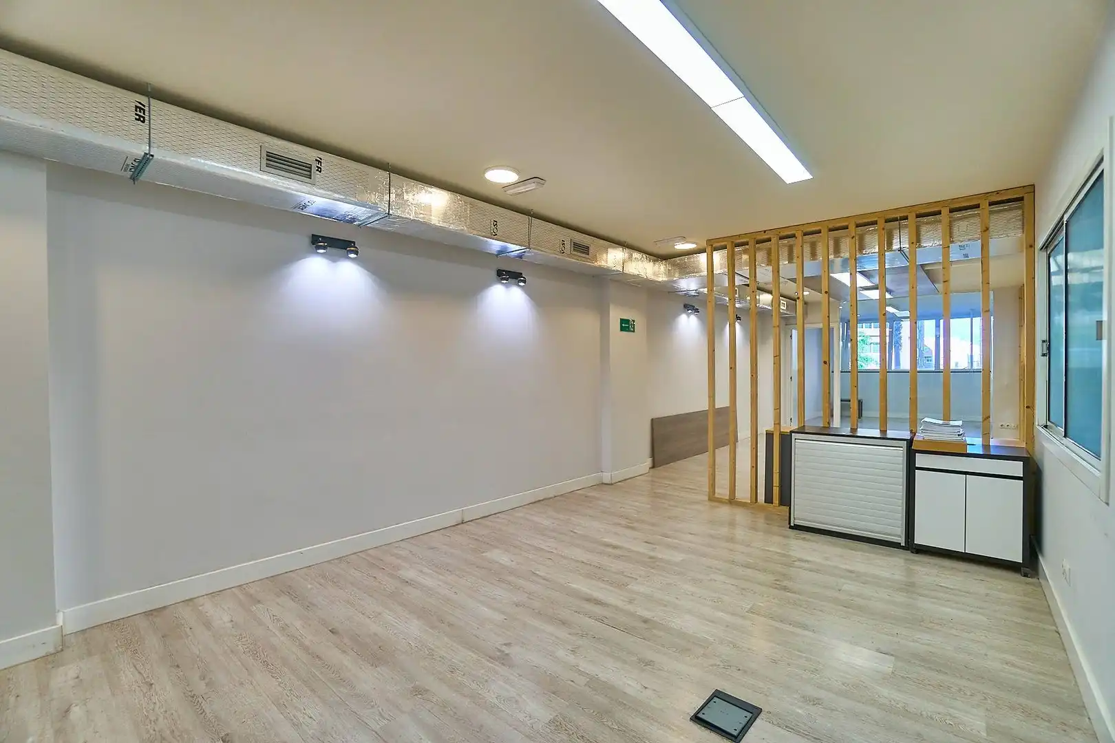 Oficina en venta en Las Palmas de Gran Canaria con Aire acondicionado, Trastero y Amueblado