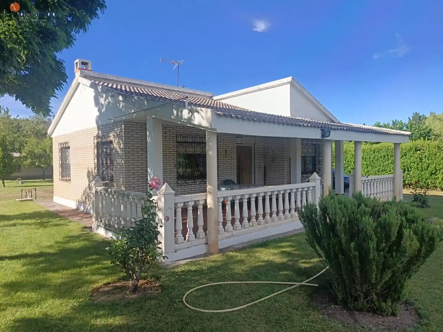 Außenansicht von Haus oder Chalet zum Verkauf in Villabáñez mit Privatgarten, Terrasse und Abstellraum