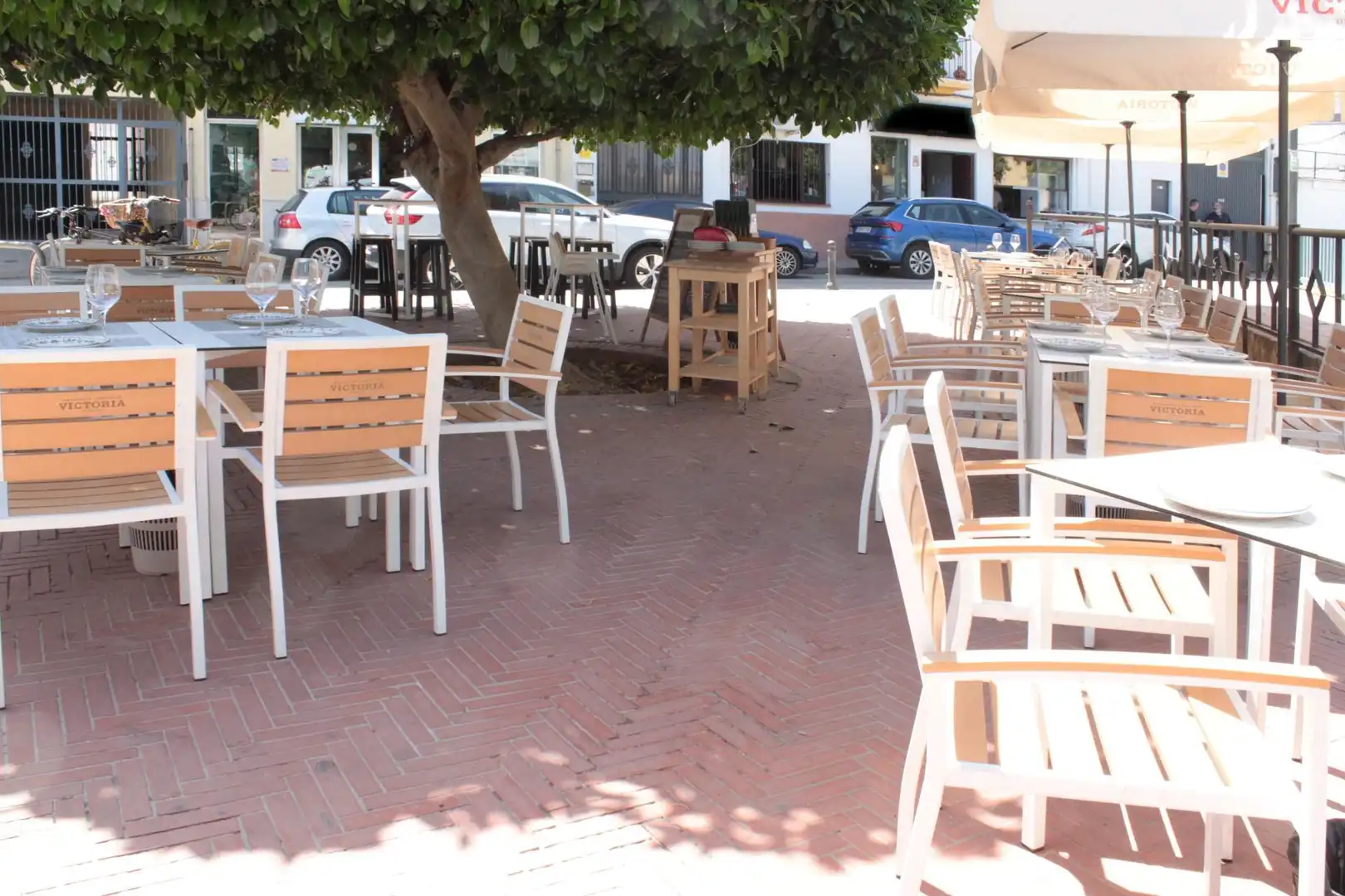 Local de lloguer en Sevilla amb Aire condicionat i Moblat