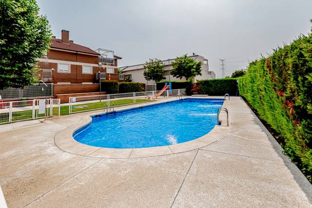 Planta baja en Venta en Calle Estonia, 8 en Urb. Belvalle