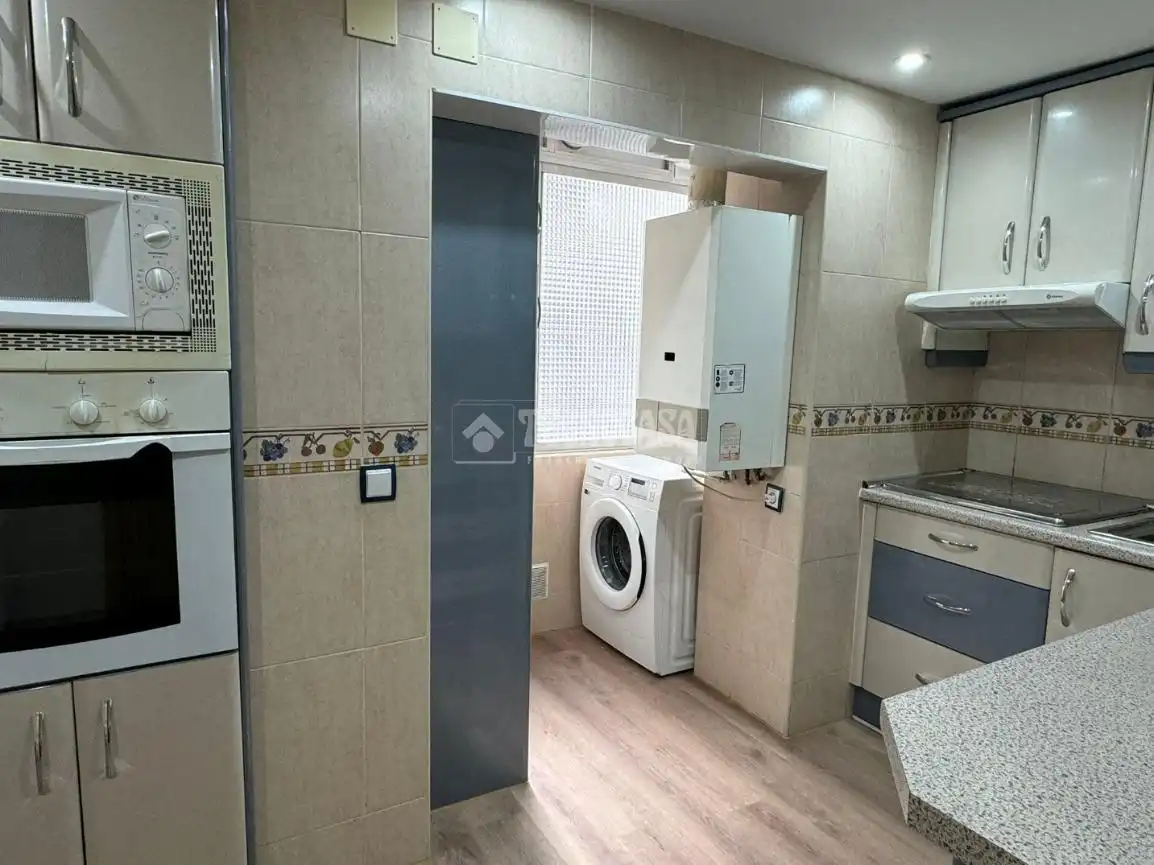 Kitchen of Flat for sale in Valdemoro  with Air Conditioner