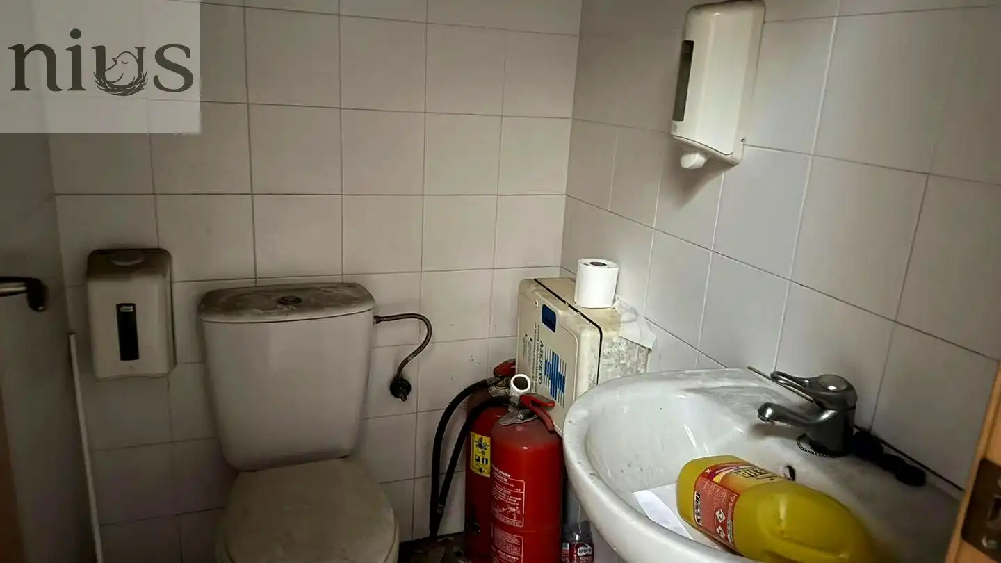 Baño de Nave industrial en venta en Silla