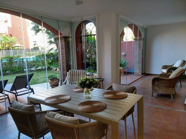 Ground floor with pool to rent in Marbella Centro