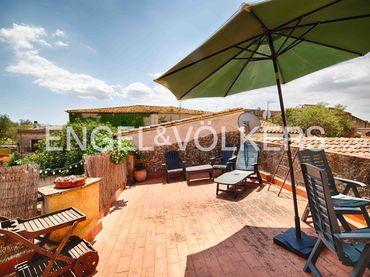 Maison mitoyenne avec jardin à vendre à Carrer Dels Socals