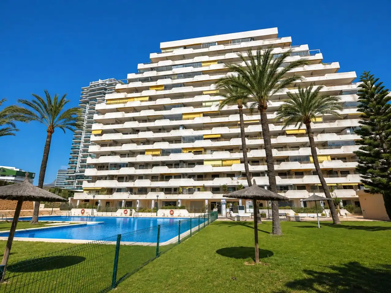 Vista exterior de Pis en venda en Calpe / Calp amb Aire condicionat i Terrassa