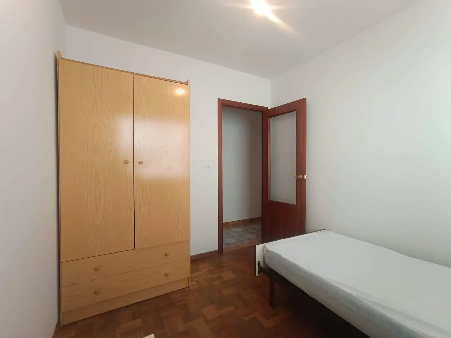 Bedroom of Flat for rent in A Coruña Capital   with Parquet flooring and Furnished