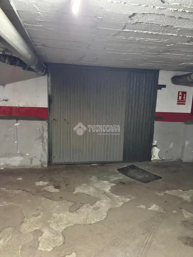 Parking of Flat for sale in Málaga  with Air Conditioner, Terrace and Storage room