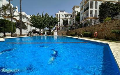 Swimming pool of Flat for sale in Estepona  with Air Conditioner and Terrace