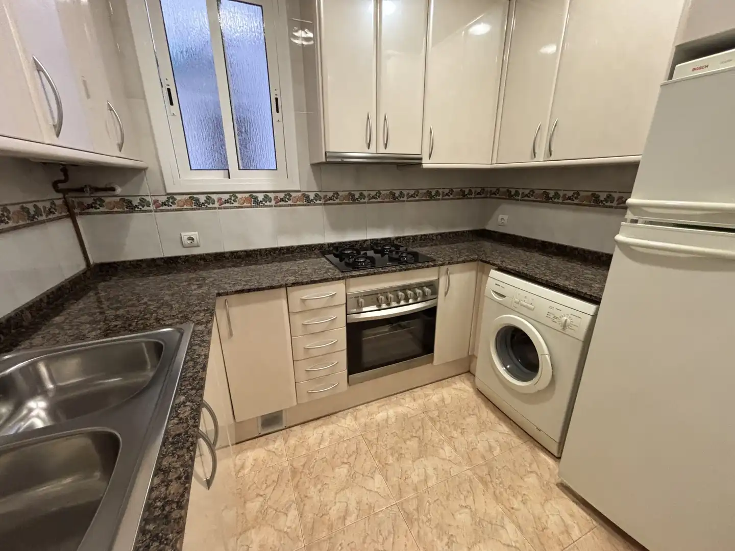 Cocina de Piso en venta en Barcelona con Terraza y Balcón