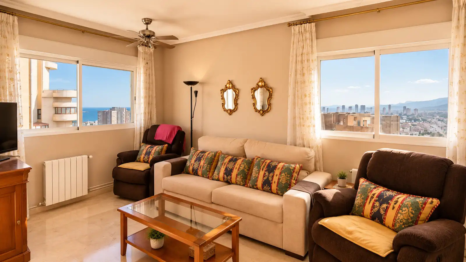 Sala d'estar de Pis en venda en Benidorm amb Aire condicionat, Calefacció i Moblat