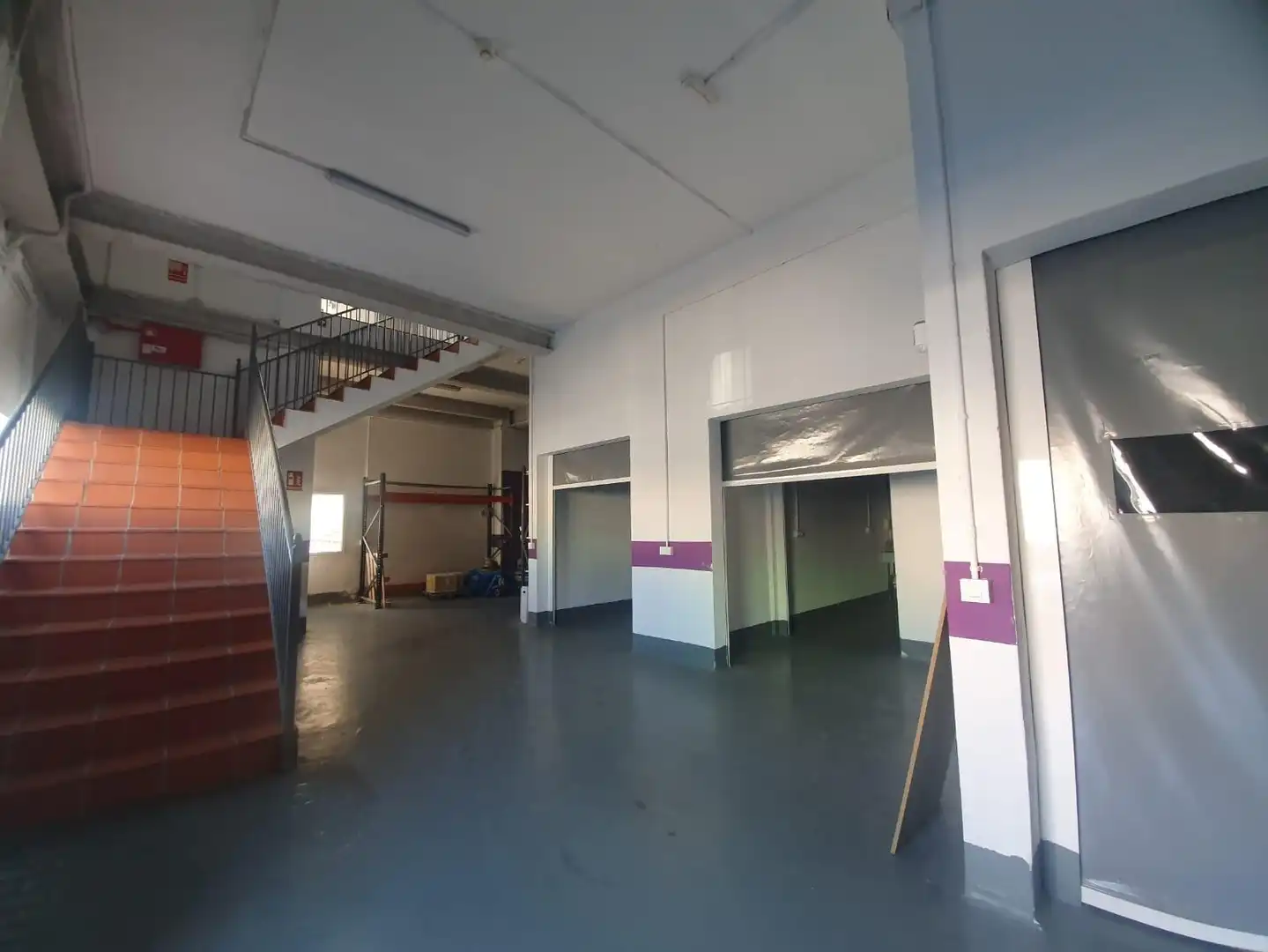 Industrial buildings for sale in Algeciras