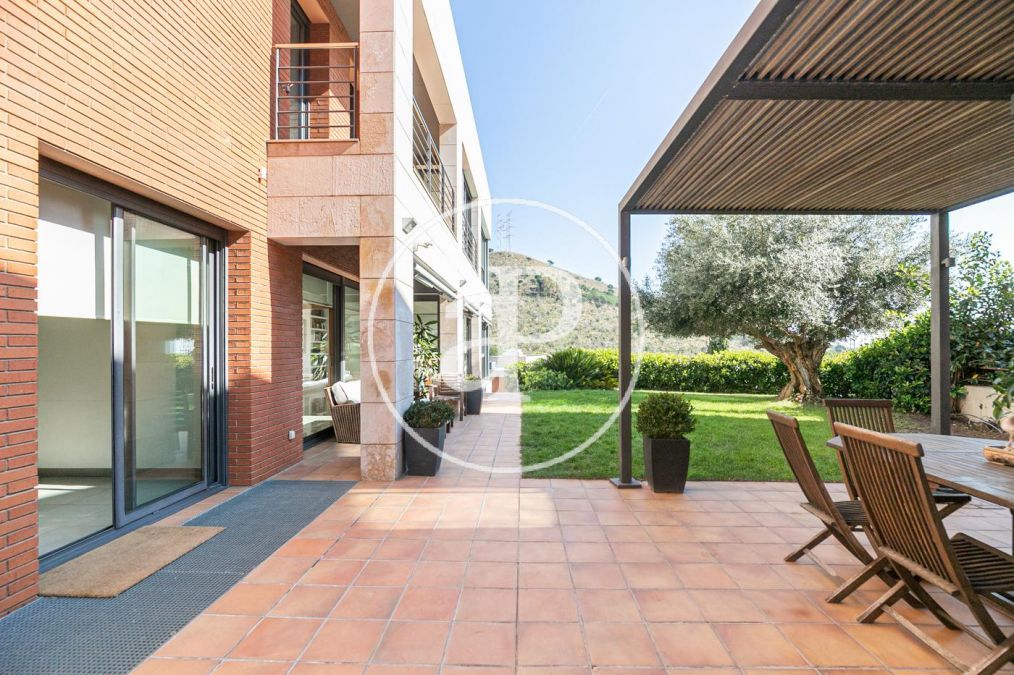 Terrace of House or chalet for sale in Esplugues de Llobregat  with Air Conditioner, Heating and Private garden