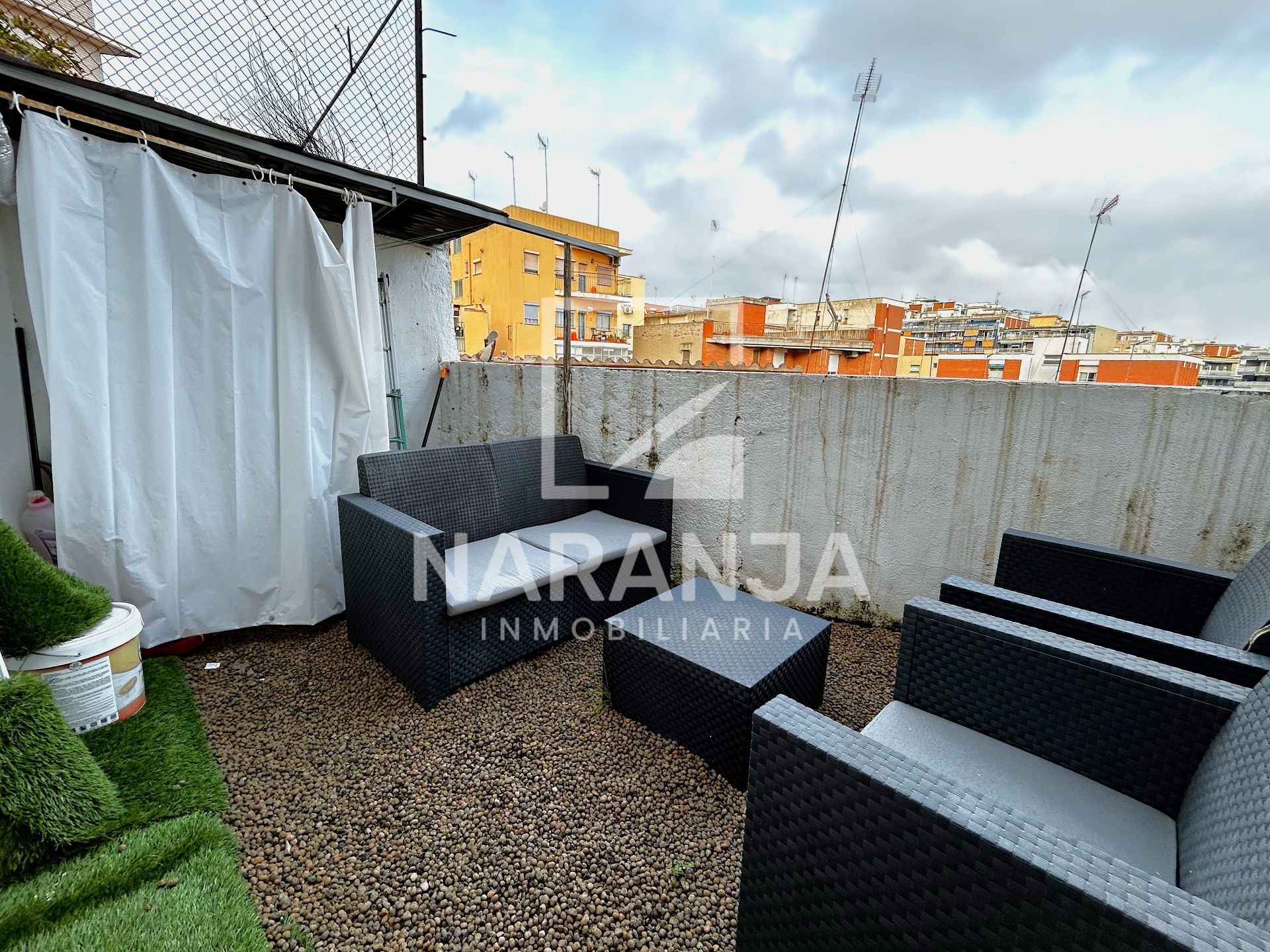 Terrassa de Pis en venda en Santa Coloma de Gramenet amb Terrassa i Balcó