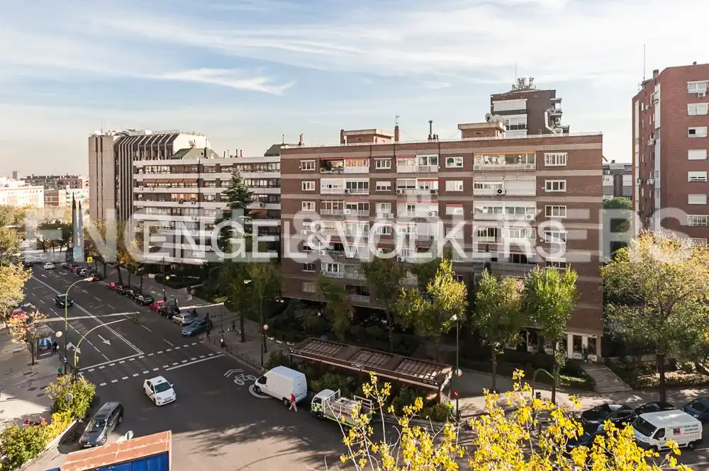 Exterior view of Flat for sale in Madrid  with Air Conditioner, Heating and Private garden