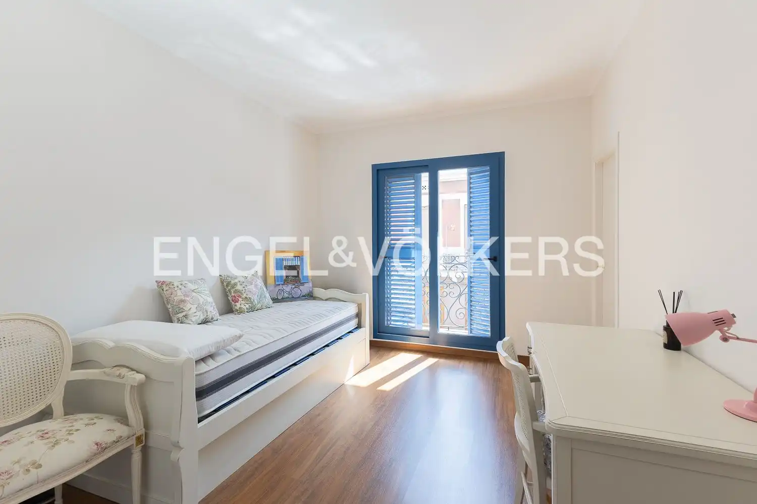 Habitación de Casa adosada en venta en Valencia con Aire acondicionado, Calefacción y Parquet