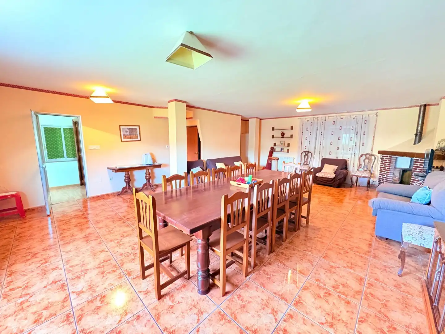 Comedor de Casa o chalet en venta en Torre del Bierzo con Calefacción, Jardín privado y Trastero