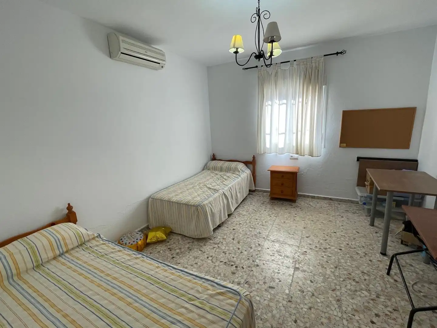 Dormitori de Casa o xalet en venda en Chiclana de la Frontera amb Jardí privat, Terrassa i Traster