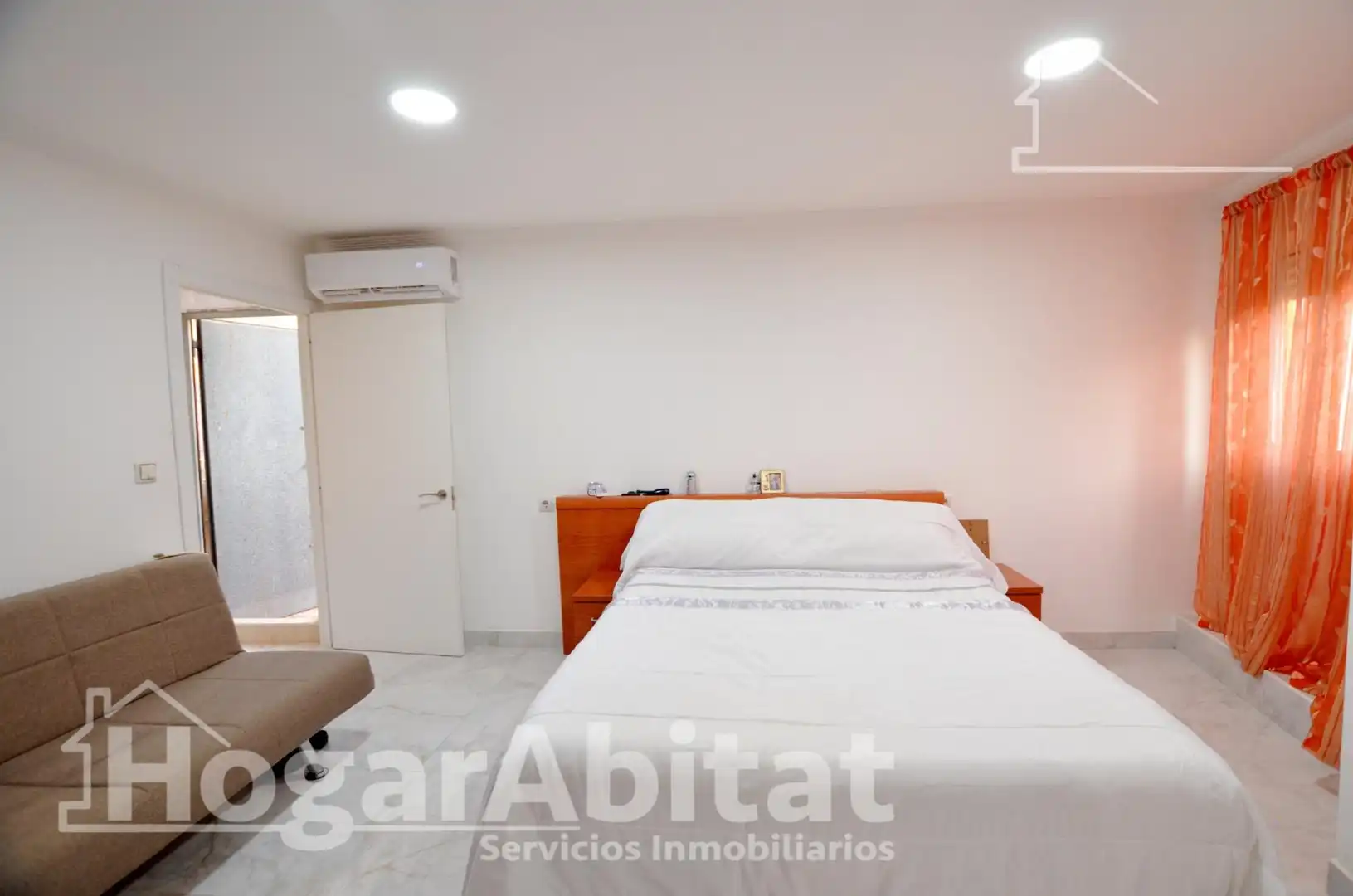 Dormitori de Casa o xalet en venda en Alicante / Alacant amb Aire condicionat, Calefacció i Terrassa