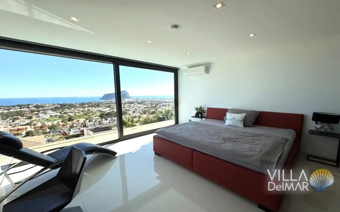 Schlafzimmer von Haus oder Chalet zum Verkauf in Calpe / Calp mit Klimaanlage, Heizung und Privatgarten