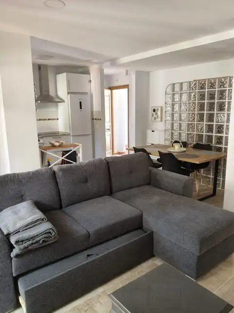 Sala de estar de Apartamento de alquiler en Chiclana de la Frontera con Aire acondicionado, Calefacción y Jardín privado