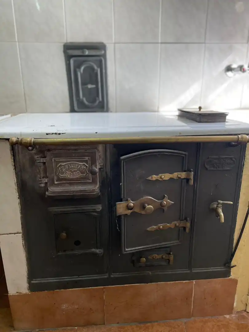 Kitchen of Country homes for sale in Valleruela de Pedraza  with Private garden, Storage room and Balcony
