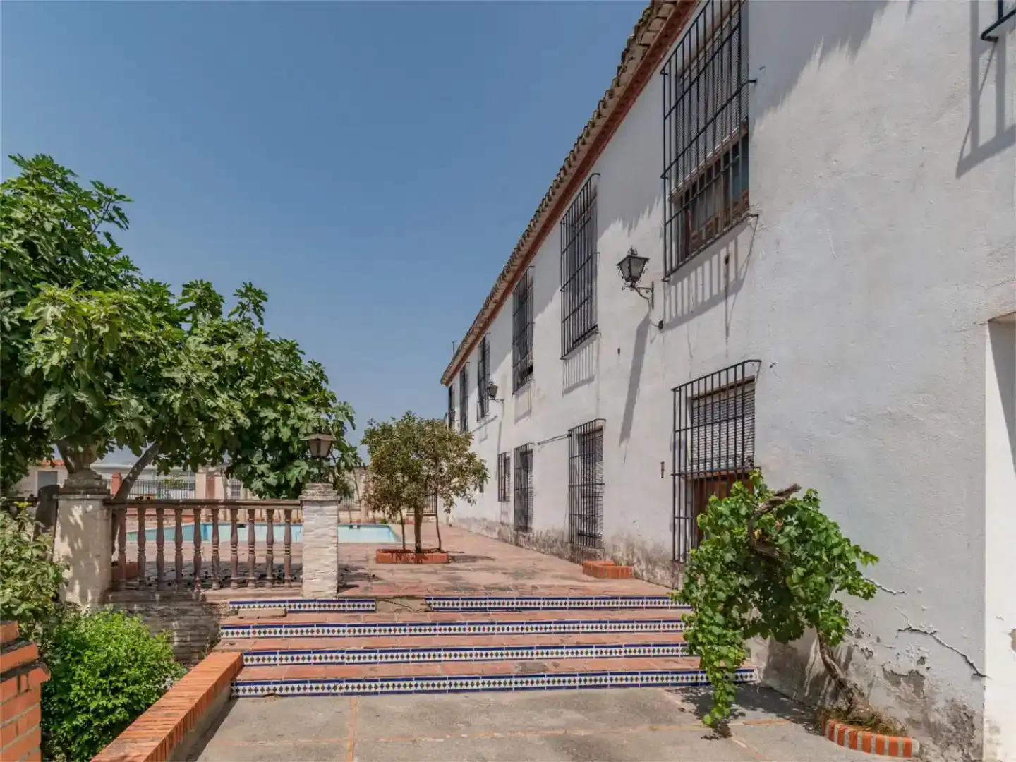 Vista exterior de Piso en venta en Granada con Jardín privado y Piscina