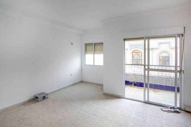 Piso en Venta en Maestro Salvador Lopez, 17 en Reina Victoria - Matadero