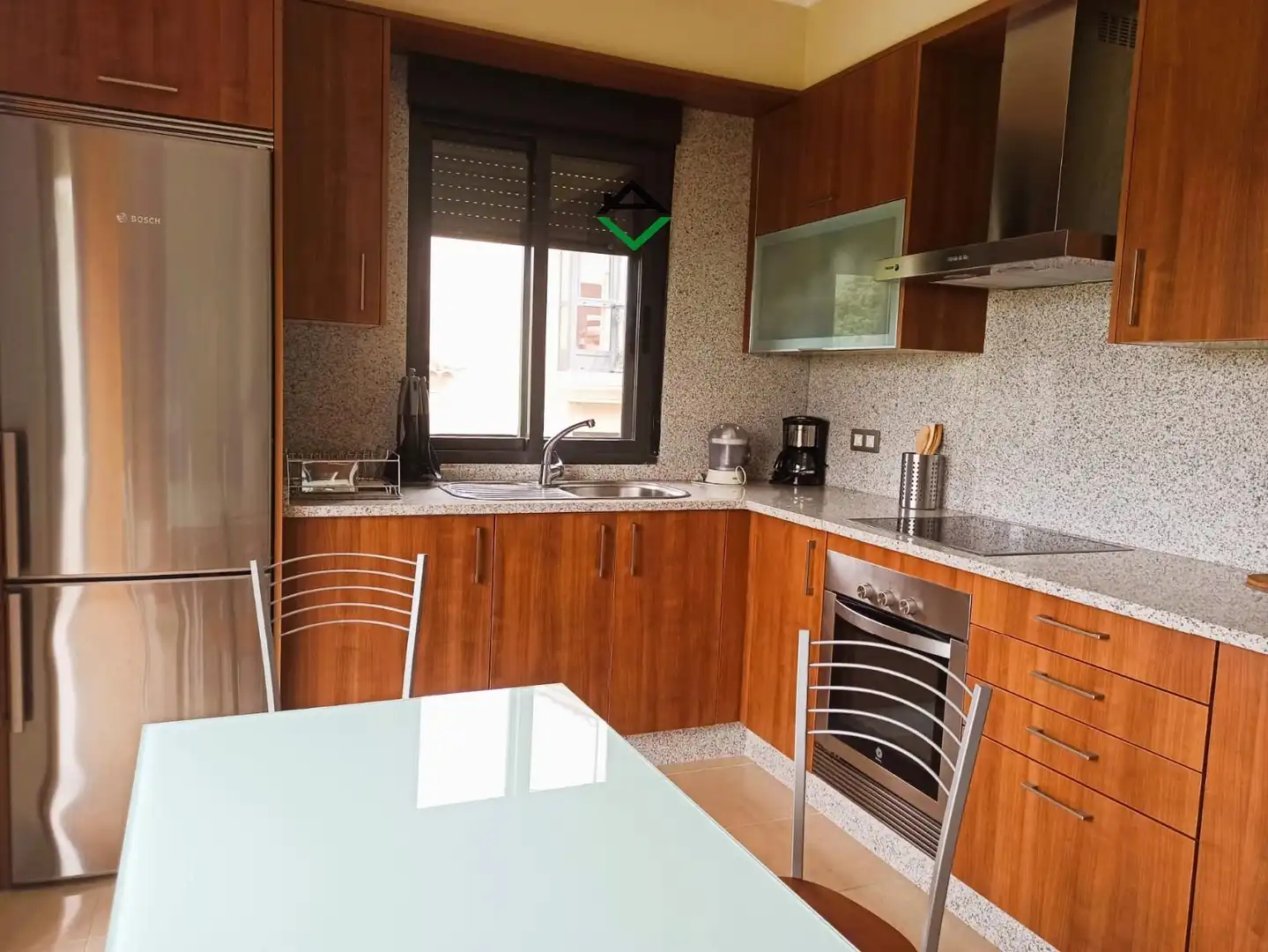 Cocina de Casa o chalet en venta en Cangas  con Terraza, Piscina y Amueblado