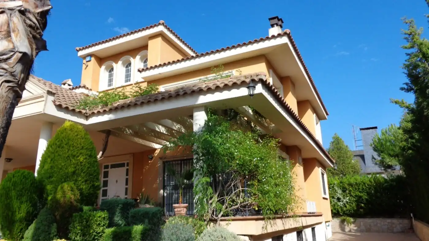 Vista exterior de Casa o chalet en venta en Petrer con Aire acondicionado, Calefacción y Jardín privado