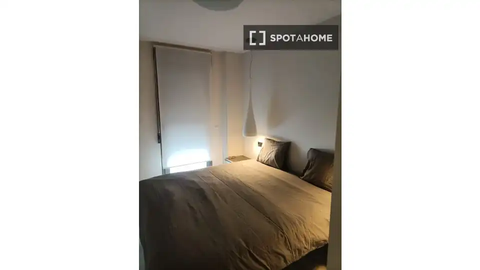 Bedroom of Flat for rent in Valencia  with Air Conditioner, Heating and Furnished